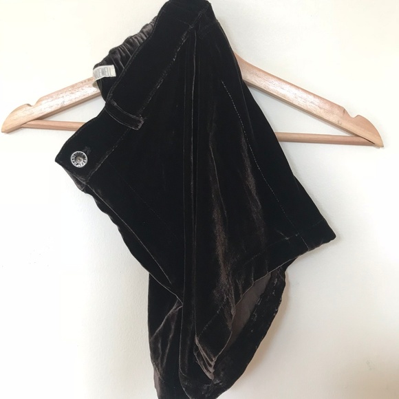 Alexa Chung for Madewell Velvet Billie Shorts - Picture 3 of 3